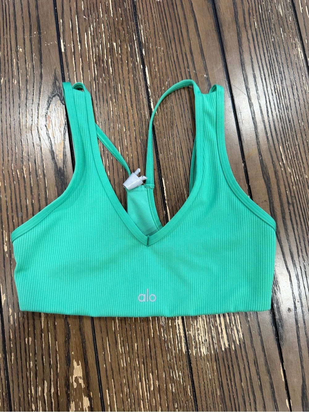 ALO Yoga Ribbed V-Neck Sports Bra in Mint